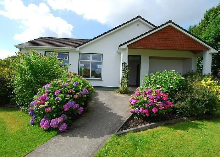 Flemings White Bridge Self-catering Mobile Hire 假日公园