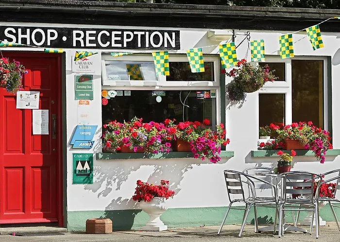 ホリデーパーク Flemings White Bridge Self-catering Mobile Hire 4*